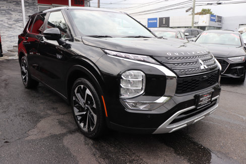 Used 2024 Mitsubishi Outlander 4WD Plug-In Hybrid image 7