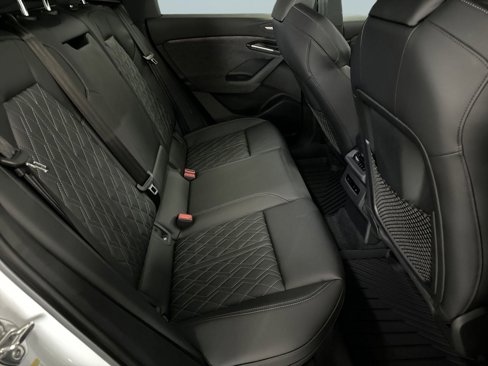 New 2025 Audi SQ6 e-tron Prestige image 27