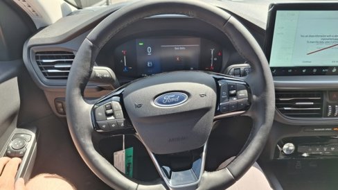 New 2025 Ford Escape SE w/ Class II Trailer Tow Package image 3