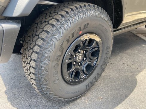 New 2025 Ford Bronco Badlands image 6