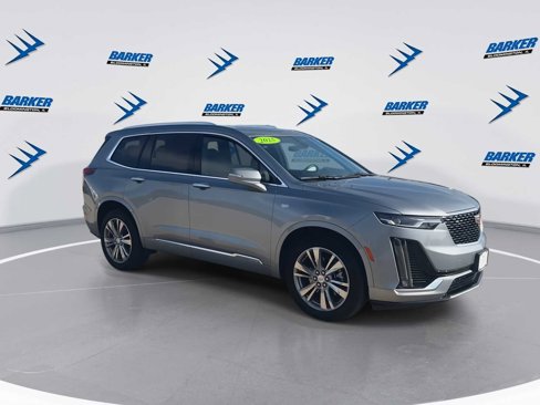 Certified 2025 Cadillac XT6 Premium Luxury image 2