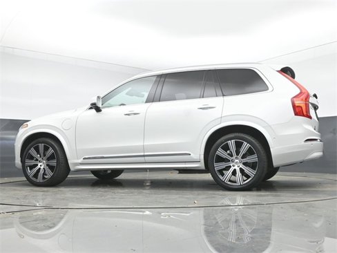 Used 2024 Volvo XC90 T8 Plus w/ Protection Package Premier image 41