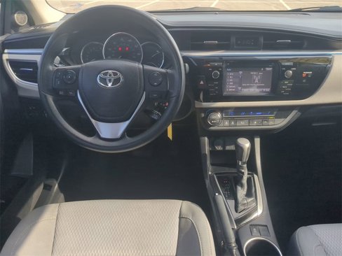 Used 2015 Toyota Corolla LE image 14