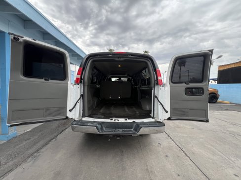 Used 2019 Chevrolet Express 3500 LT w/ LT Preferred Equipment Group image 5