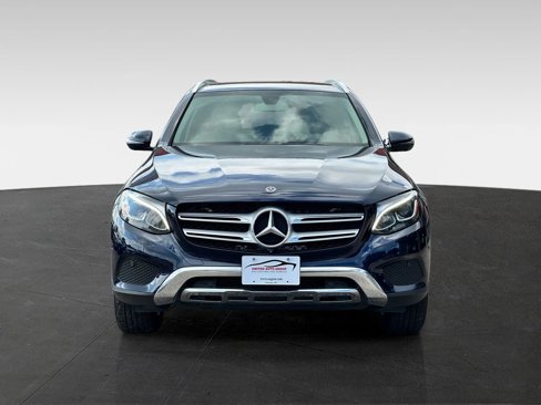 Used 2018 Mercedes-Benz GLC 300 4MATIC image 2