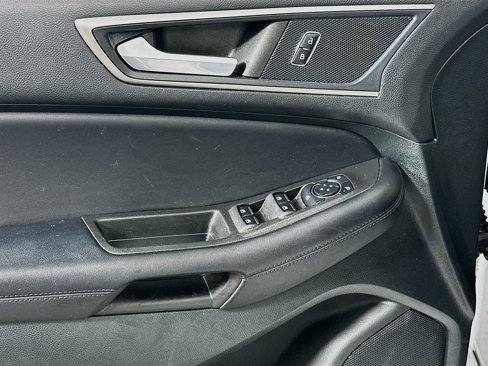 Used 2023 Ford Edge SEL image 15