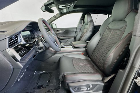 New 2025 Audi RS Q8 performance image 18