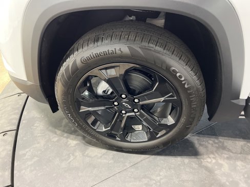 New 2026 Chevrolet Equinox LT w/ Convenience Package II image 38
