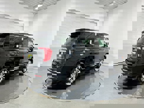 Used 2021 GMC Yukon SLT image 36