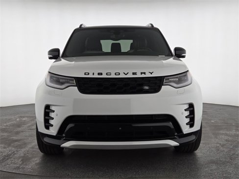 Certified 2024 Land Rover Discovery Dynamic SE image 8