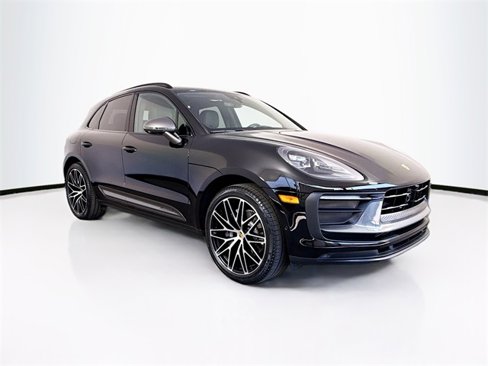 Used 2023 Porsche Macan Turbo image 7