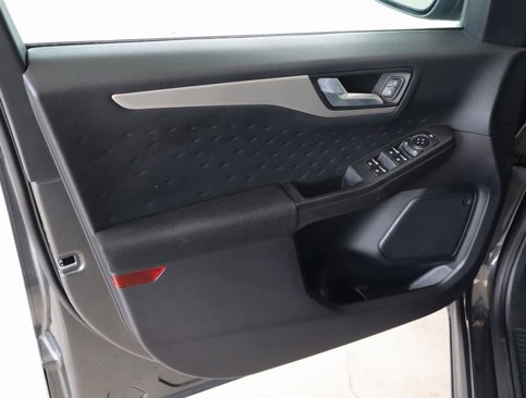 Used 2020 Ford Escape SE image 19
