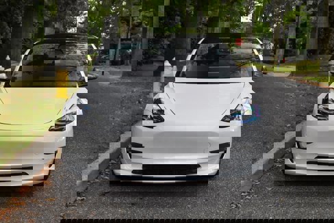 Used 2023 Tesla Model 3 Standard Range image 13