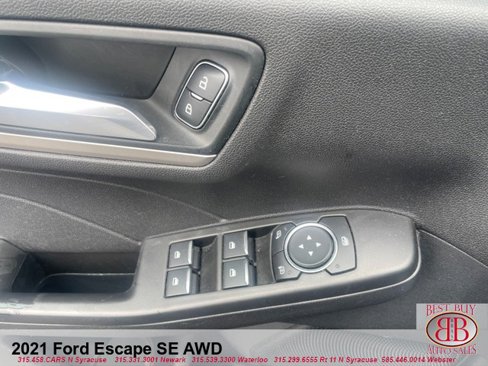 Used 2021 Ford Escape SE w/ Cold Weather Package image 12