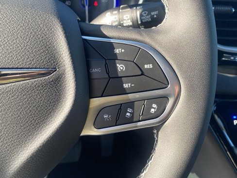 New 2026 Chrysler Voyager LX image 18