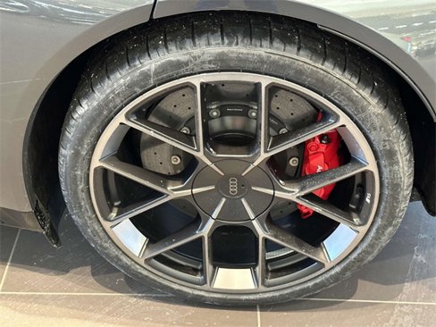 New 2025 Audi RS e-tron GT performance image 4