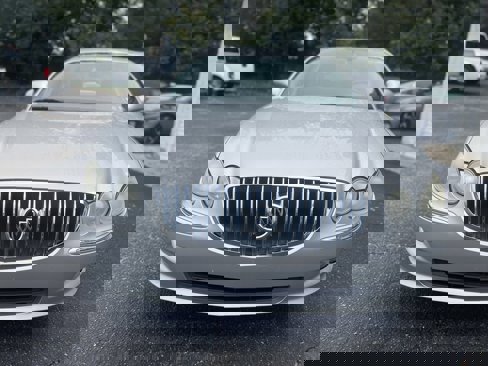Used 2009 Buick LaCrosse CX image 3