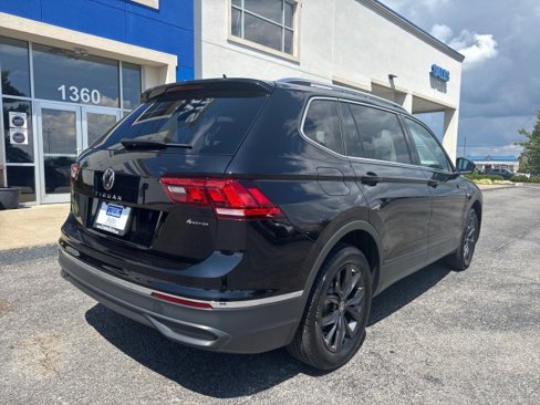 Used 2024 Volkswagen Tiguan SE image 16