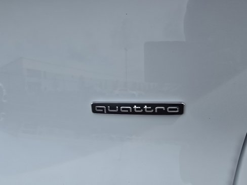 New 2025 Audi Q5 Premium image 12
