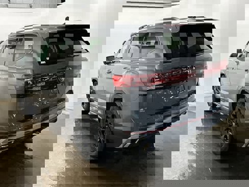 New 2025 Volkswagen Atlas Peak Edition SE image 30