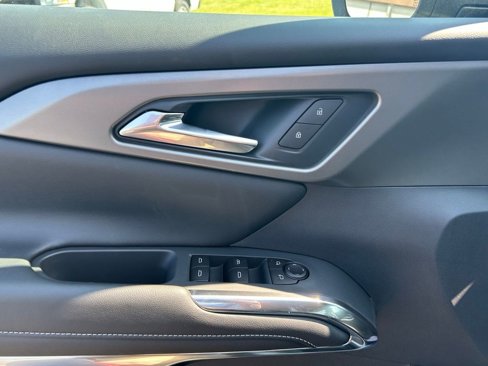 New 2026 Chevrolet Traverse LT w/ Sun and Wheel Package image 10