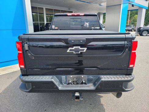 Used 2024 Chevrolet Silverado 2500 LT w/ Midnight Edition image 10