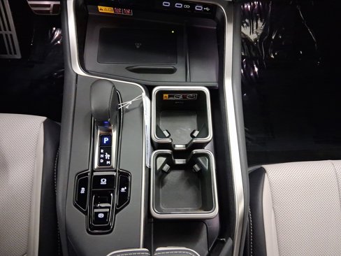 New 2025 Lexus TX 500h AWD image 14