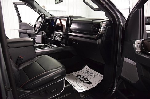 Used 2024 Ford F250 Lariat w/ Lariat Ultimate Package image 32