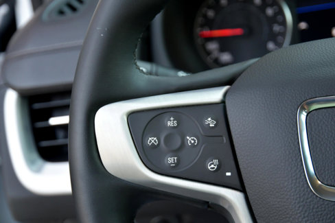Used 2024 GMC Terrain SLT image 13