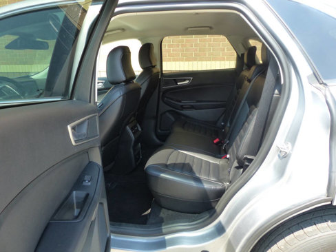 Used 2024 Ford Edge SEL image 35