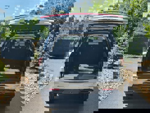 New 2025 Lincoln Navigator L Reserve image 16