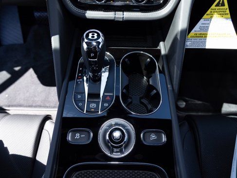 New 2025 Bentley Bentayga image 30