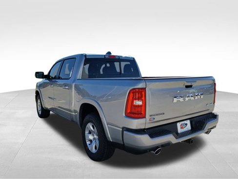 New 2026 RAM 1500 4x4 Crew Cab image 3