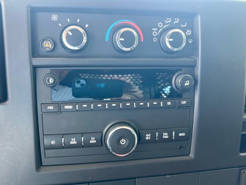 Used 2024 GMC Savana 2500 w/ Driver Convenience Package image 17