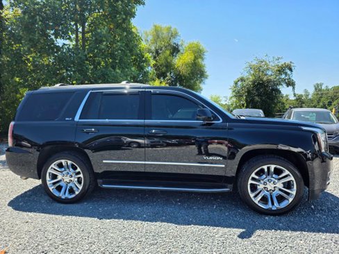 Used 2018 GMC Yukon SLT w/ Premium Edition image 4