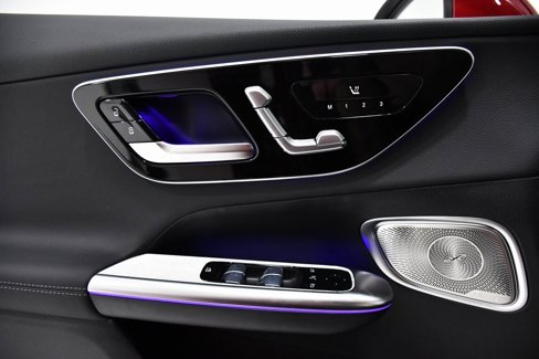 New 2025 Mercedes-Benz GLC 300 4MATIC image 14