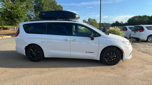 New 2025 Chrysler Pacifica Select image 7
