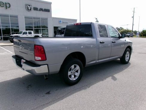Used 2024 RAM 1500 Classic SLT image 4