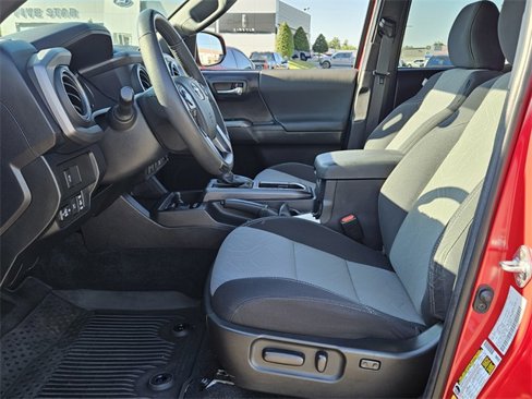 Used 2023 Toyota Tacoma TRD Sport image 12