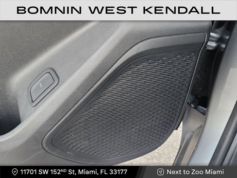Used 2024 Chevrolet Traverse LT w/ Midnight/Sport Edition image 31