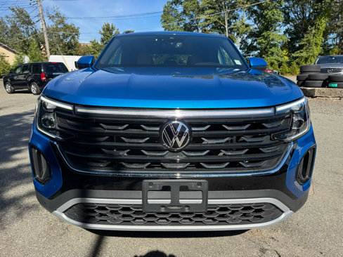 Used 2024 Volkswagen Atlas Cross Sport SE image 2