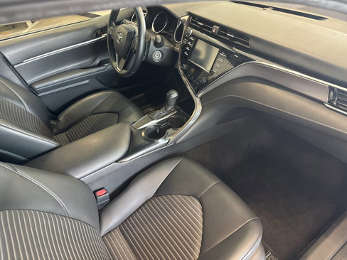 Used 2018 Toyota Camry SE image 25