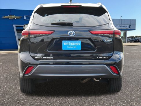 Used 2023 Toyota Highlander Limited image 4