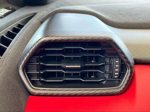Used 2024 Lamborghini Revuelto image 29