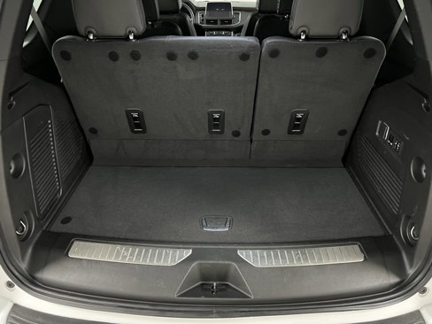 Used 2024 Chevrolet Tahoe High Country image 37