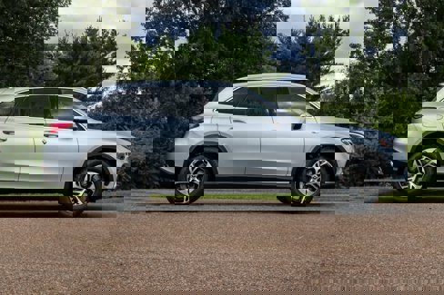 New 2025 Mercedes-Benz GLC 350e 4MATIC image 3