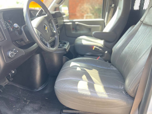 Used 2021 Chevrolet Express 2500 w/ Driver Convenience Package image 11