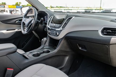 Used 2020 Chevrolet Equinox LT image 18