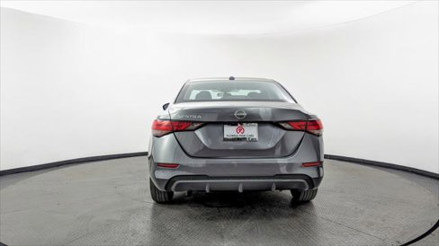 Used 2025 Nissan Sentra SV image 7