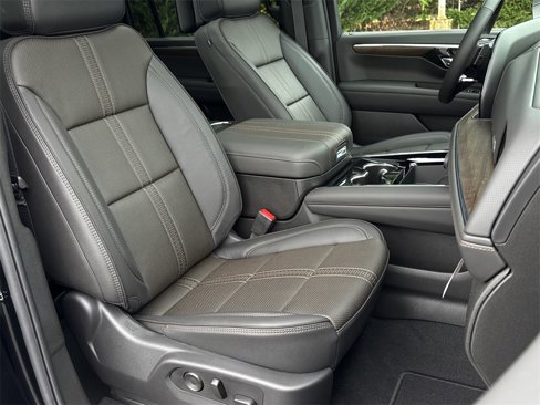 New 2026 Chevrolet Suburban High Country image 9